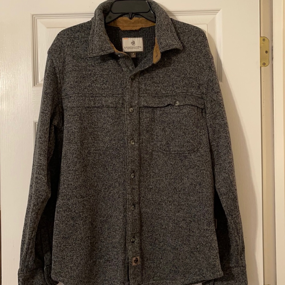Legendary Whitetails thick button down. Size Large